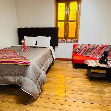 Colonial White House Qolla Hotel